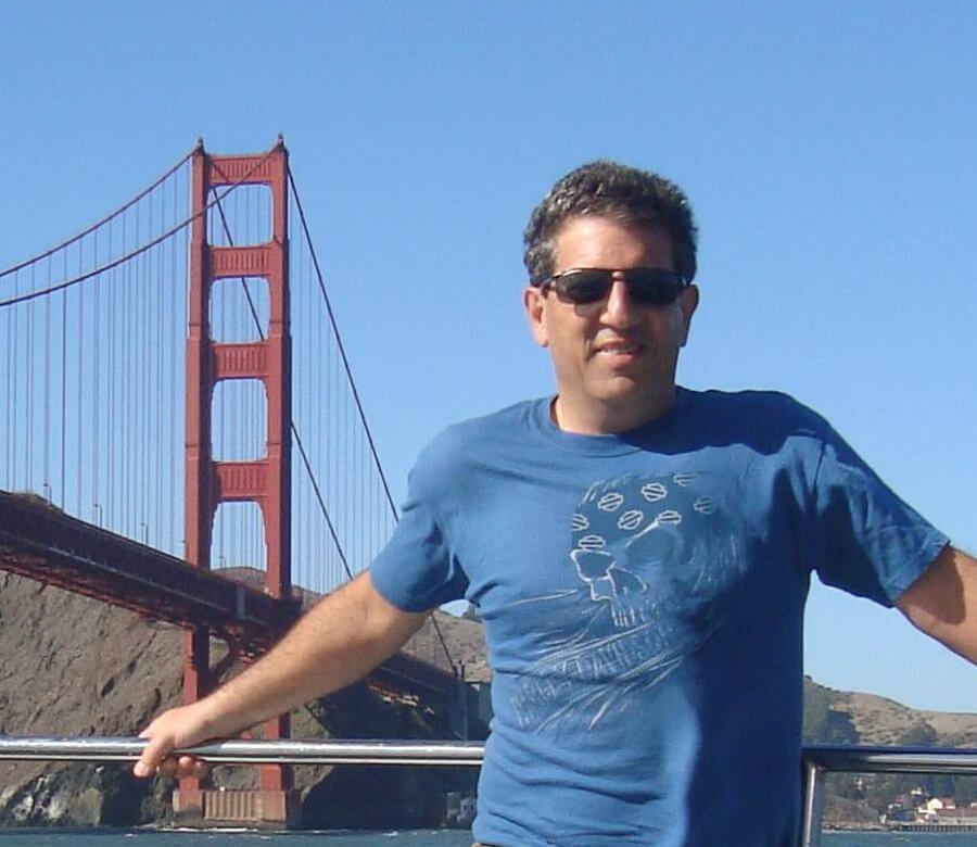 Rubens Lara at Golden Gate San Francisco - Silicon Valey (website Remarketing Digital)